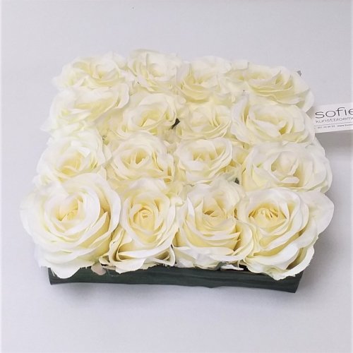 Witte rozen in een vierkant